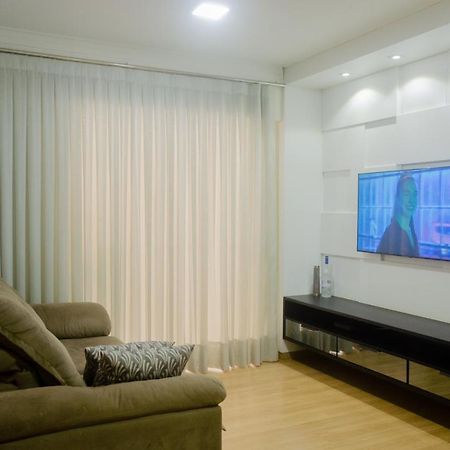 No Centro De Cascavel, Atras Do Ibis, Confortavel E Bom Gosto 卡斯卡韦尔 外观 照片
