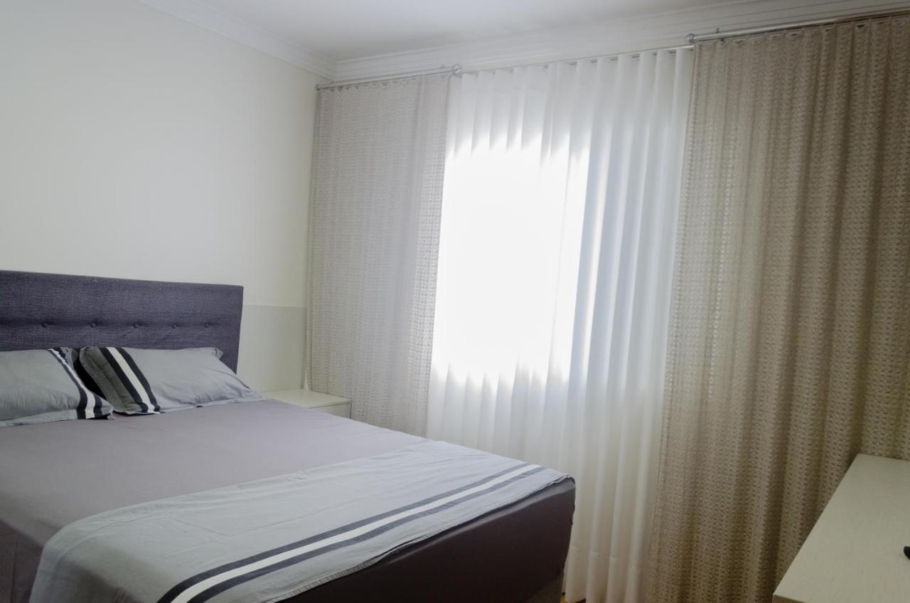 No Centro De Cascavel, Atras Do Ibis, Confortavel E Bom Gosto 卡斯卡韦尔 外观 照片