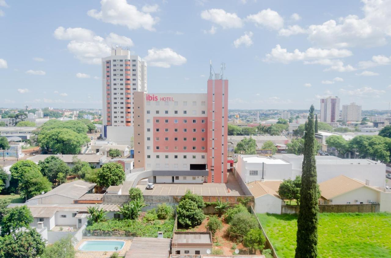 No Centro De Cascavel, Atras Do Ibis, Confortavel E Bom Gosto 卡斯卡韦尔 外观 照片