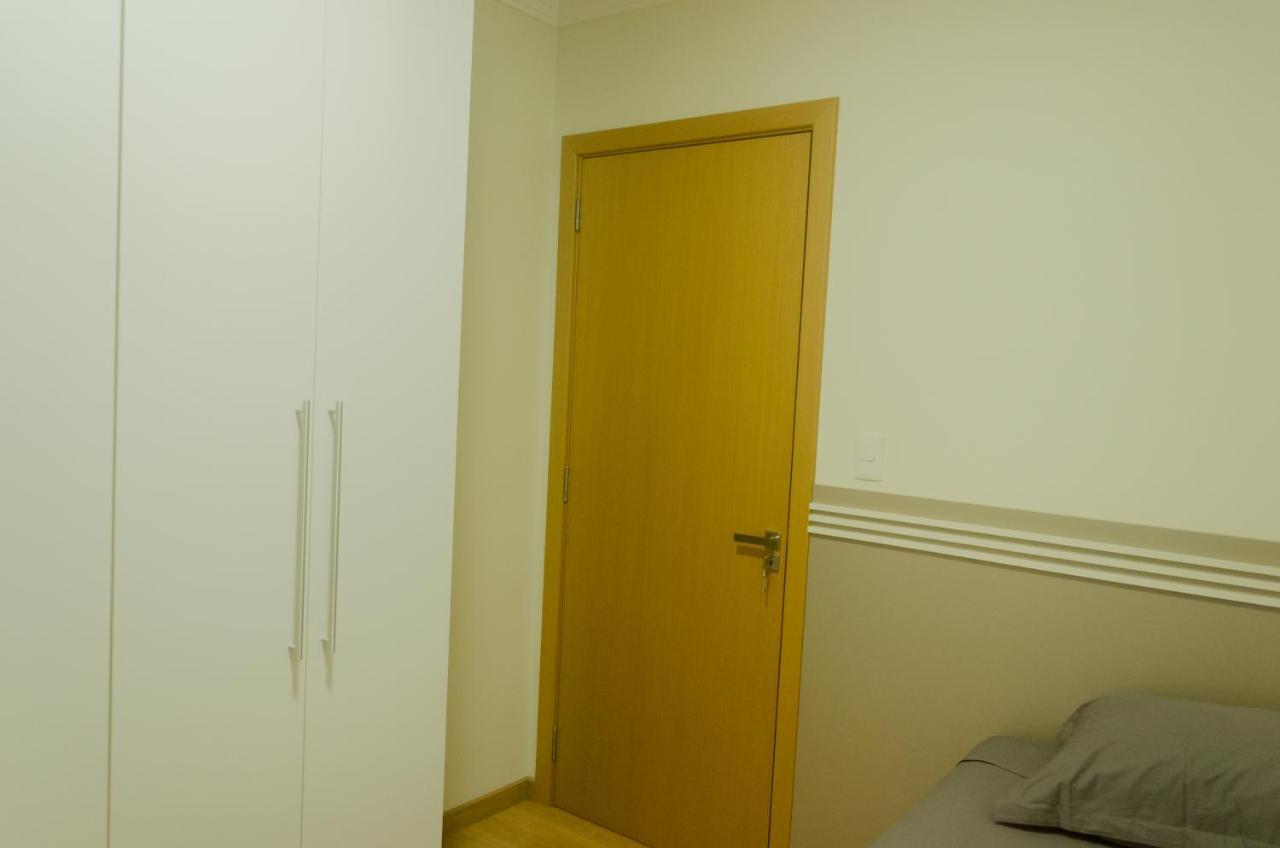 No Centro De Cascavel, Atras Do Ibis, Confortavel E Bom Gosto 卡斯卡韦尔 外观 照片